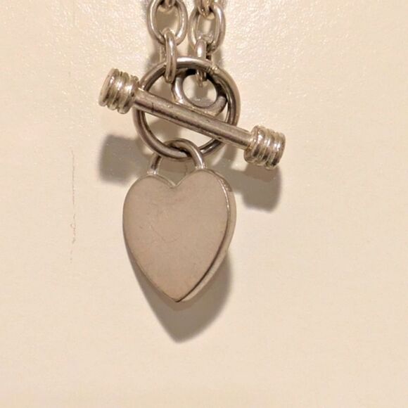 $5 Item! Y2K Heart Charm Circle and Bar Clasp Chain Bracelet - Picture 2 of 4